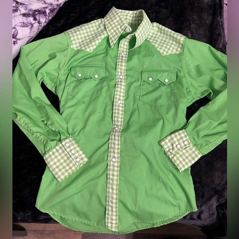 Vintage lime green gingham pearl snap